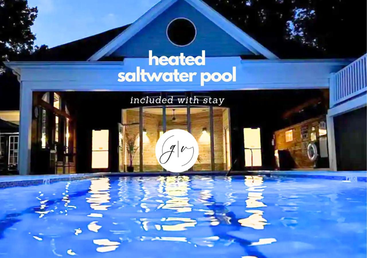 Luxury Villa- 3 Mins To Mohegan- Fully Stocked With Fireplace- Jacuzzi, Saltwater Pools, Sauna 노위치 외부 사진